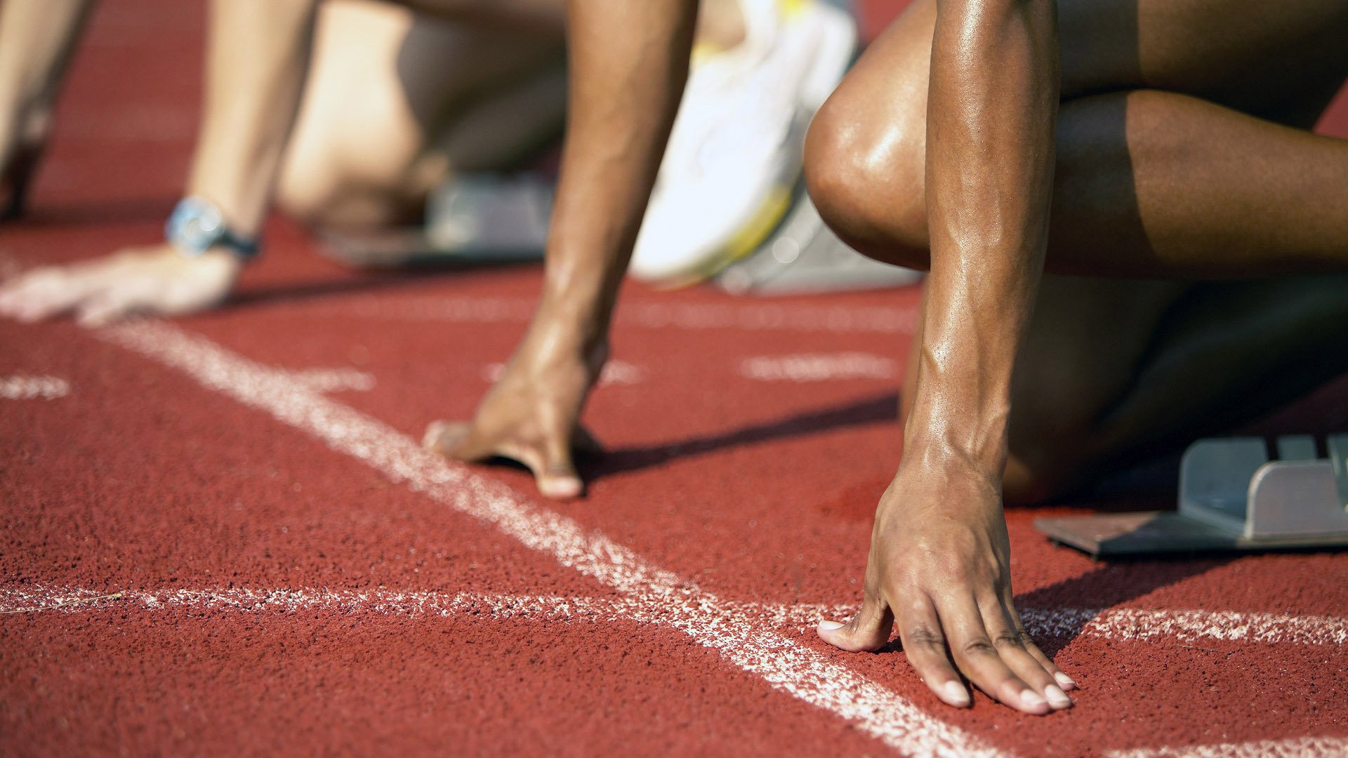 _快船迎难而上，攻防两端表现出色_，快船重磅引援